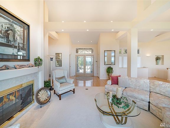 5th image of 17050 SE 57th St