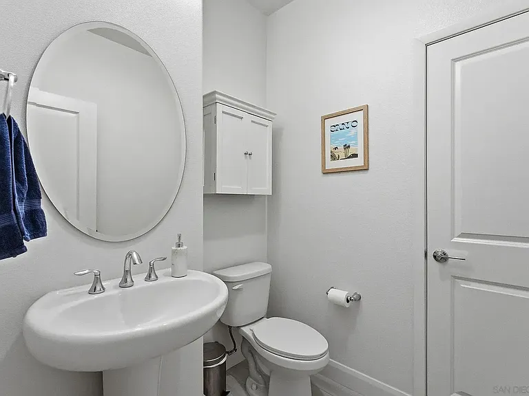2464 Solara Ln — Photo 12