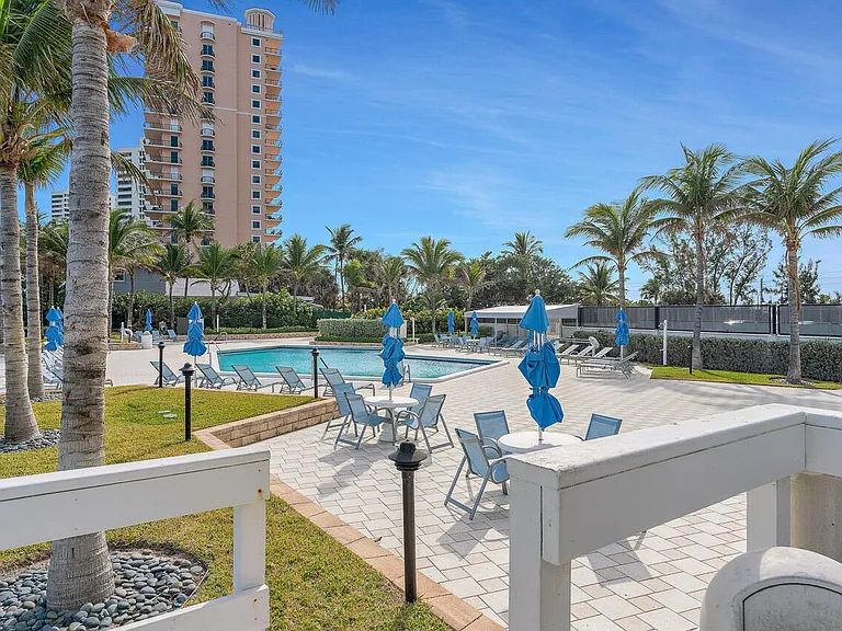5200 N Ocean Dr #505 — Photo 25