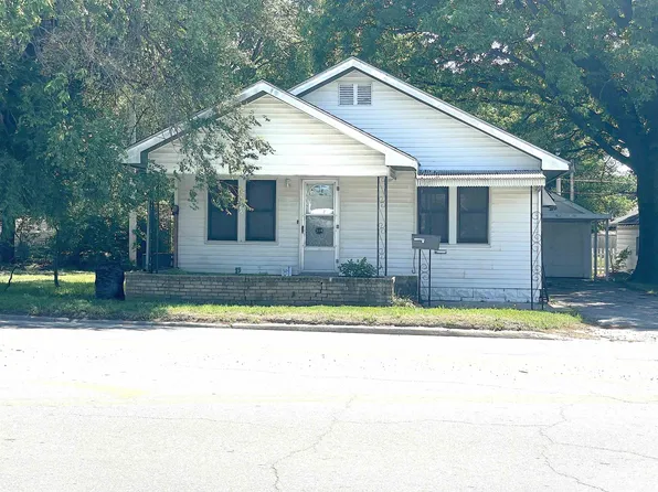 314 E 15th St, Wellington, KS 67152