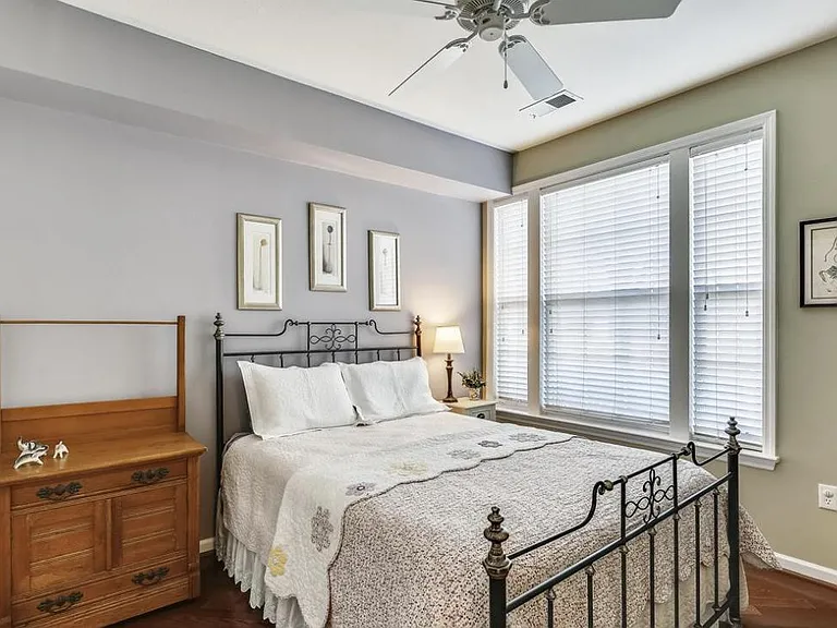 436 Orchard Ridge Dr — Photo 2