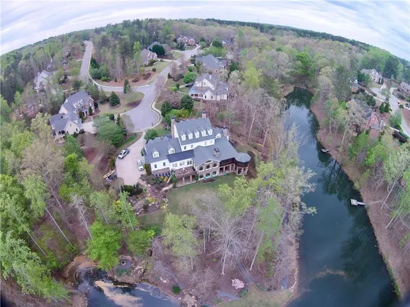 460 Prado Ter #124, Roswell, GA 30075