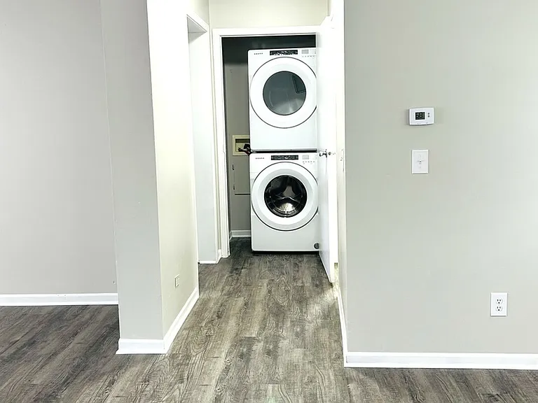Large Washer/Dryer