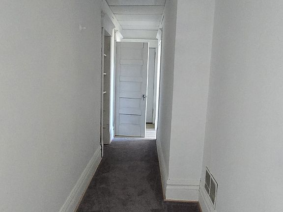 4th image of 113 W Division St #3