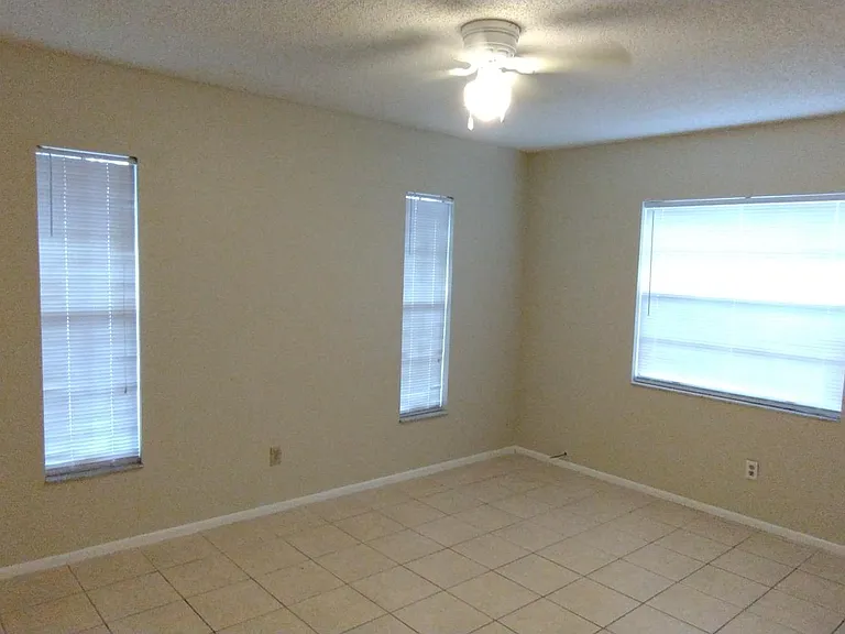 8041 Puffin Dr — Photo 2