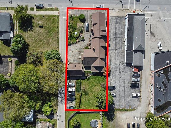 3rd image of 124 E Main St