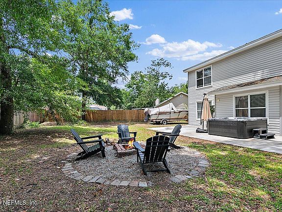 3rd image of 545 ONEIDA Court