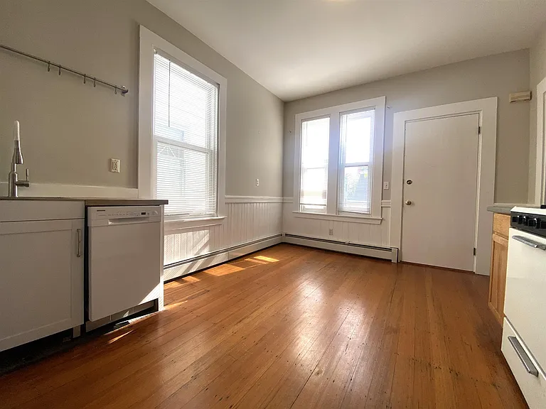 20 Park Ave #1 — Photo 6