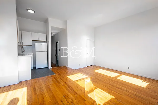 Rented by Brick&Mortar | media 10