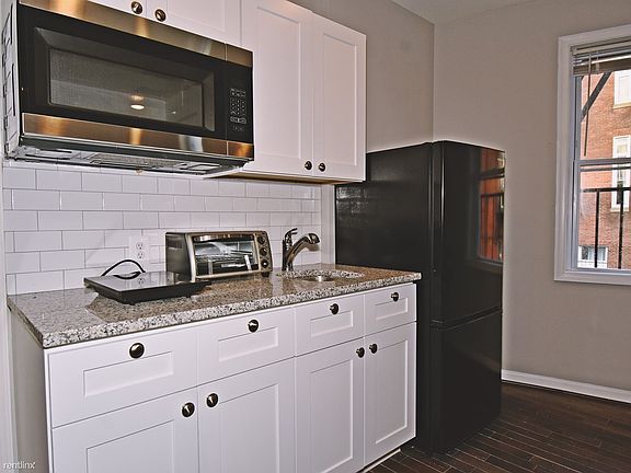 201 E. North Ave. Apt.8-Kitchen