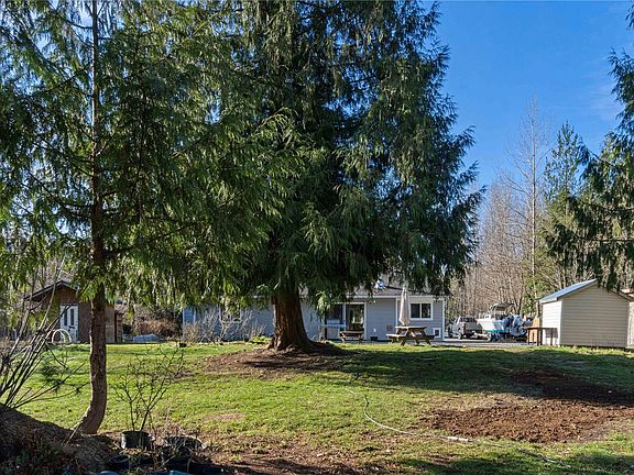 4th image of 1726 Settler Rd