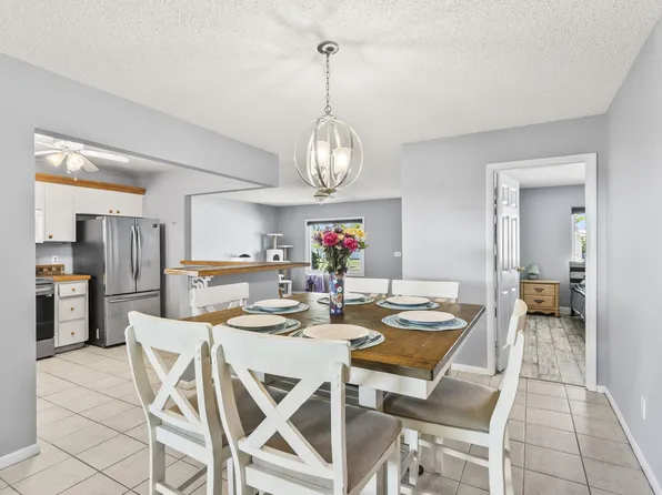 2003 NE Aloe Calle, Jensen Beach, FL 34957