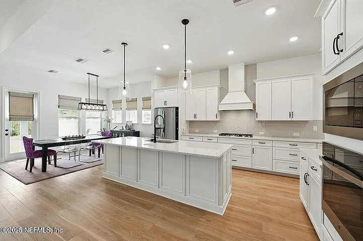 107 Canopy Forest Dr — Photo 3