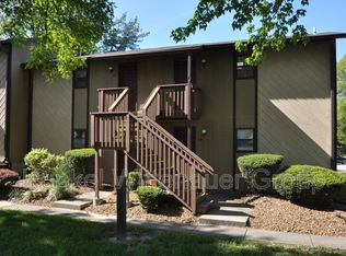 14 Pepperwood Ct, Glen Carbon, IL 62034