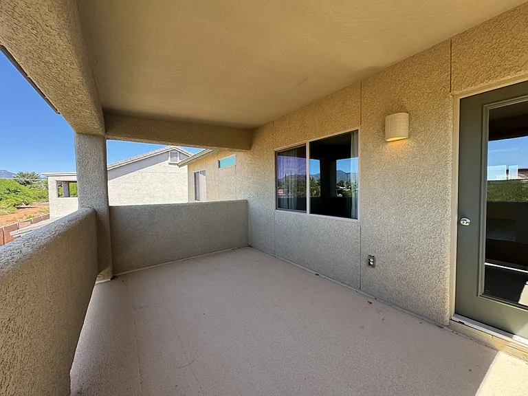 5244 Encanto Dr — Photo 12