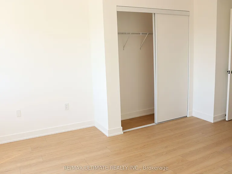 61 Flan Blvd — Photo 25