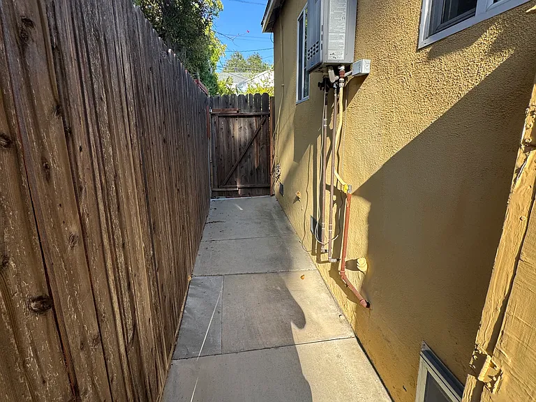 10431 Oro Vista Ave #10431 — Photo 9