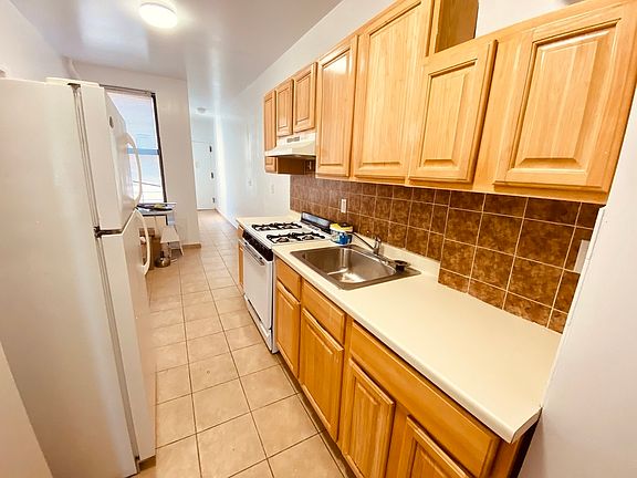 5th image of 30-74 32nd St #10K