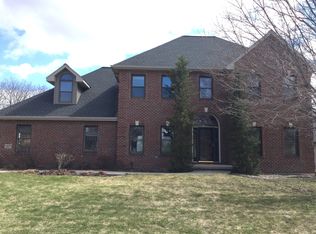 1524 Creekside Ln, Green Bay, WI 54311