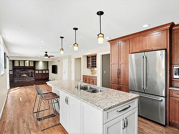 4th image of 10729 Wellerwoods Dr