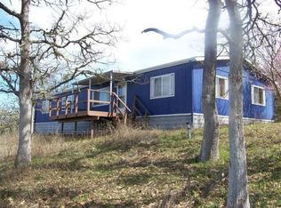 1310 Stevens Rd, Eagle Point, OR 97524