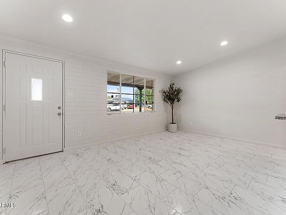 4th image of 11818 N 113TH Drive