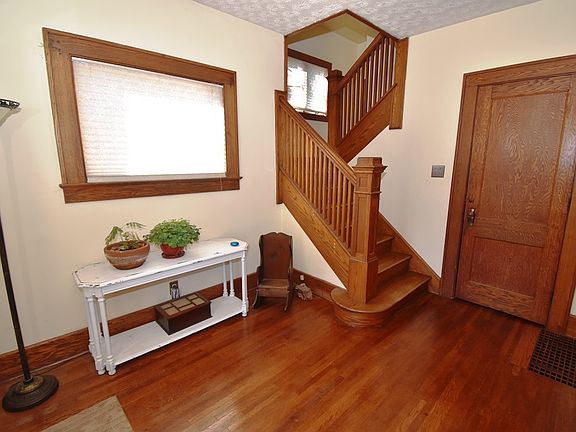 4th image of 258 E Kyger St