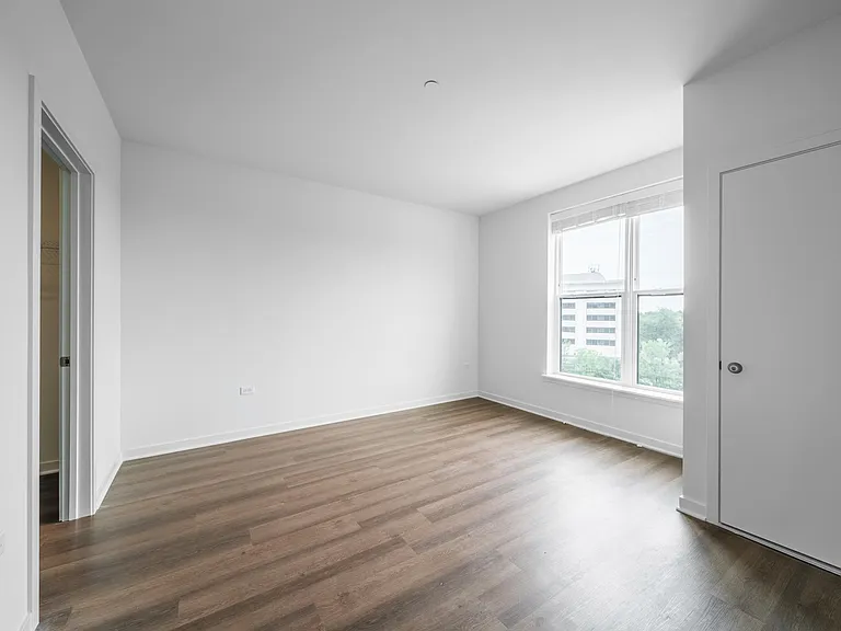 HQ Residences Apartments — Photo 18