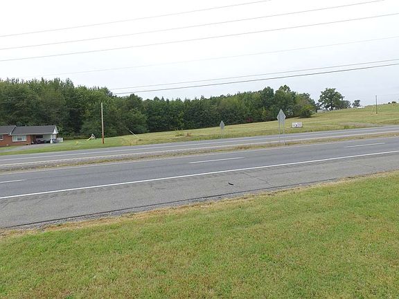 2nd image of 3027 Us Highway 641 N