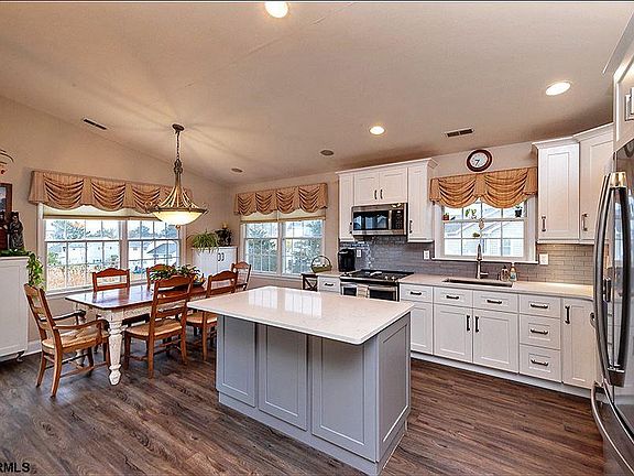 5th image of 3706 Westminster Ln