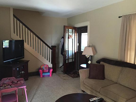 3rd image of 643 N Lincoln Ave