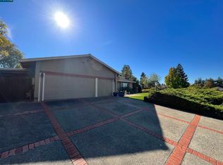 1 Nottingham Cir, Clayton, CA 94517