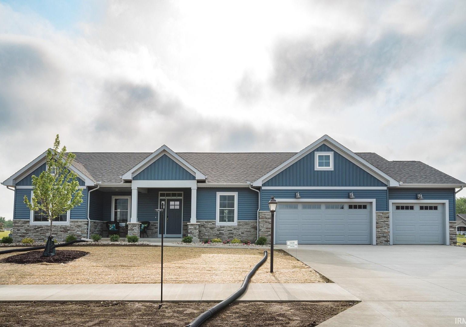 208 Wentworth Dr, Wakarusa, IN 46573 MLS 202325633 Zillow