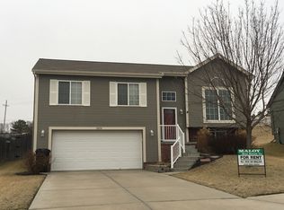 16834 Grand Cir, Omaha, NE 68116