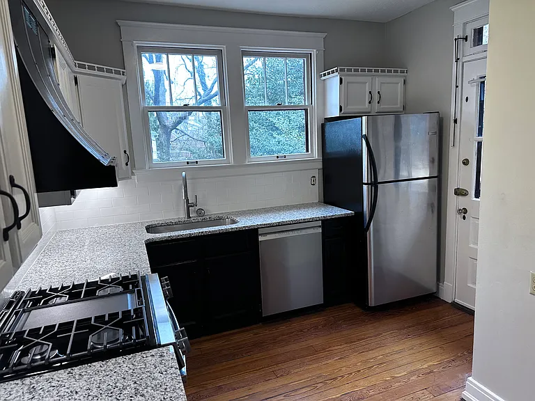 515 Dover Rd — Photo 22
