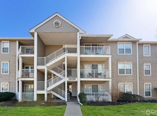 83 Caitlin Ct, Franklin Park, NJ 08823