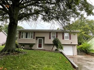 2723 Barada St, Falls City, NE 68355