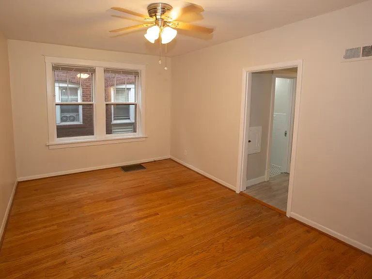 5058 Oleatha Ave #5056 — Photo 12