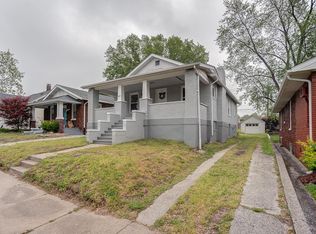 455 Whitelaw Ave, Wood River, IL 62095