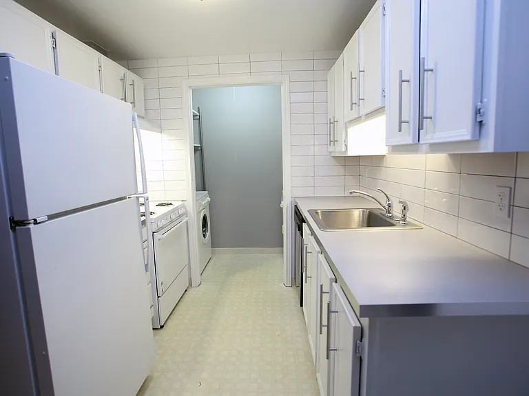 4921 SE 71st Ave #1 — Photo 7