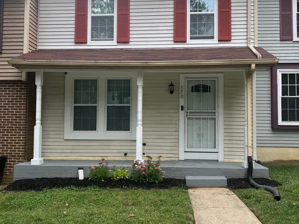 370 Shady Glen Dr, Capitol Heights, MD 20743
