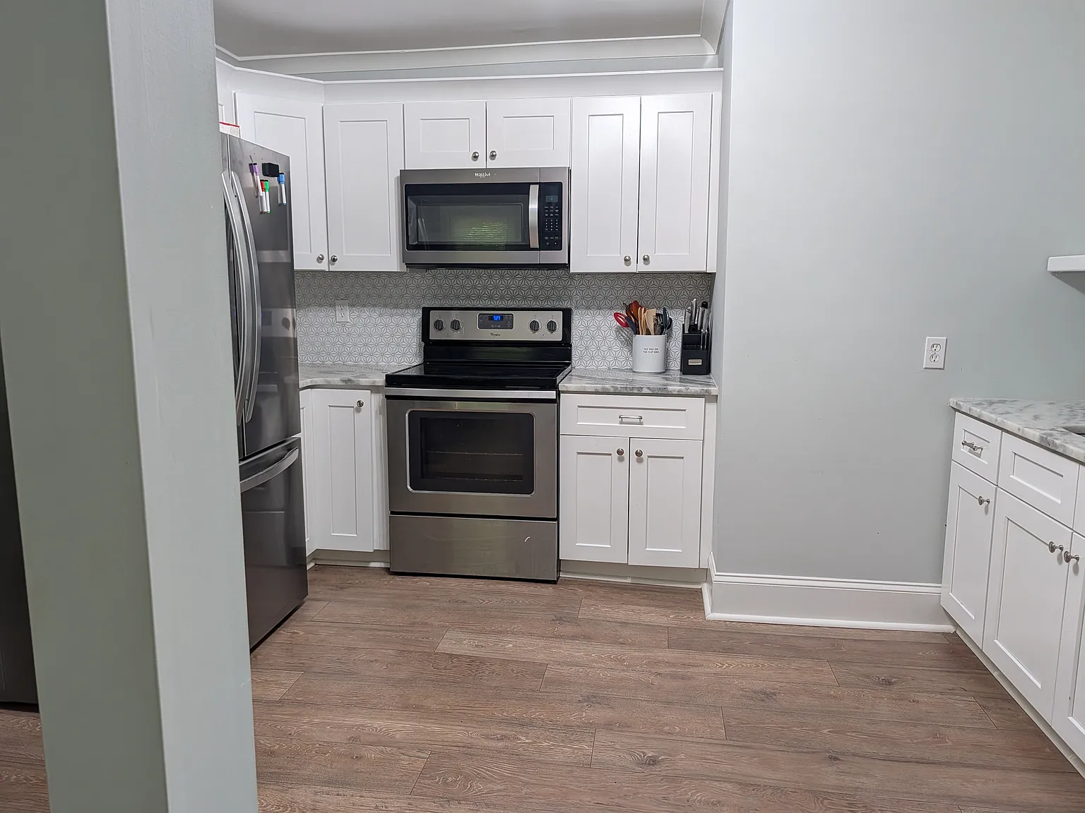 3 bed, 1645 sqft, $2,400 — Photo 3