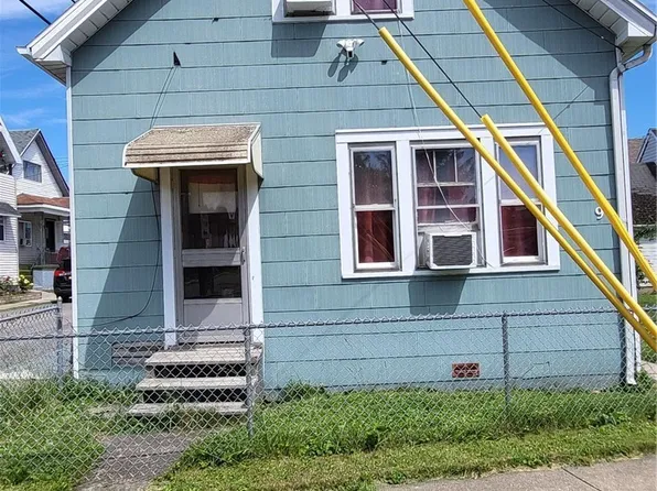 884 E Eagle St, Buffalo, NY 14210