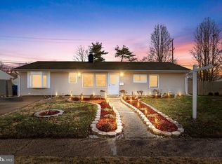 242 Blue Ridge Dr, Levittown, PA 19057