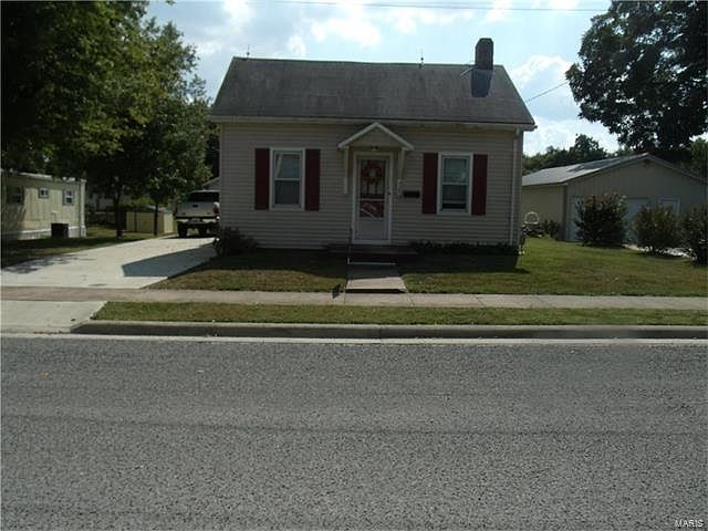 1st image of 428 E Lebanon St