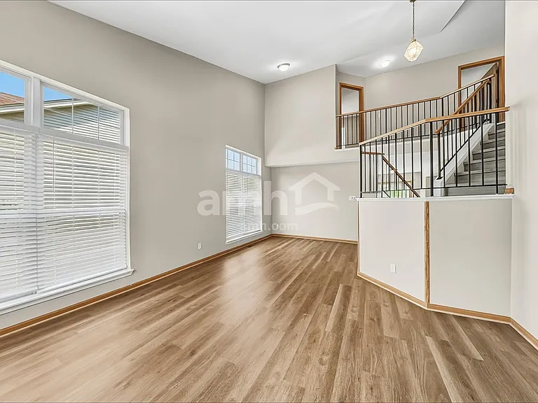 14233 S Hillsdale Ct — Photo 7