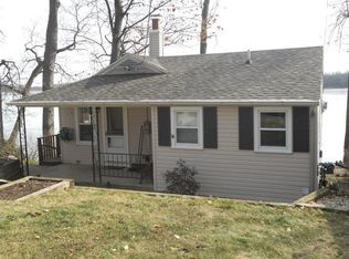 15047 N Barton Lake Dr, Vicksburg, MI 49097