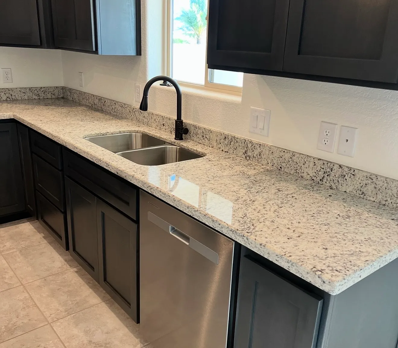4 bed, 1759 sqft, $2,100 — Photo 4