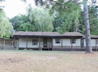 2363 E Pine River Rd, Standish, MI 48658