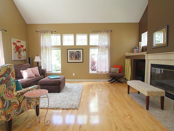 4th image of 1710 Crimson Dr